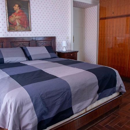 Ferienwohnung Bed&Roses Meni La Morra Exterior foto